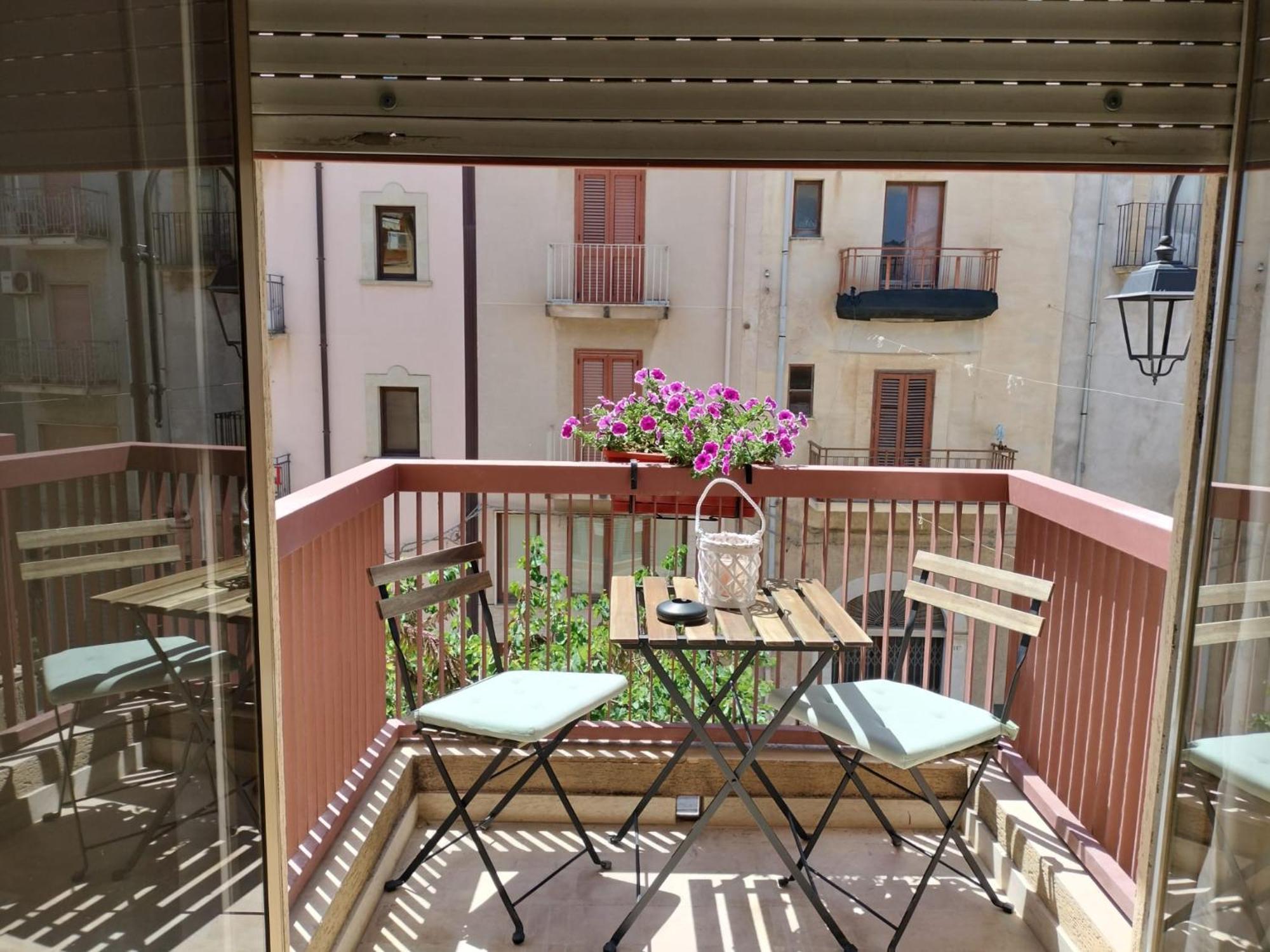 D&P Suites 1 Salemi المظهر الخارجي الصورة
